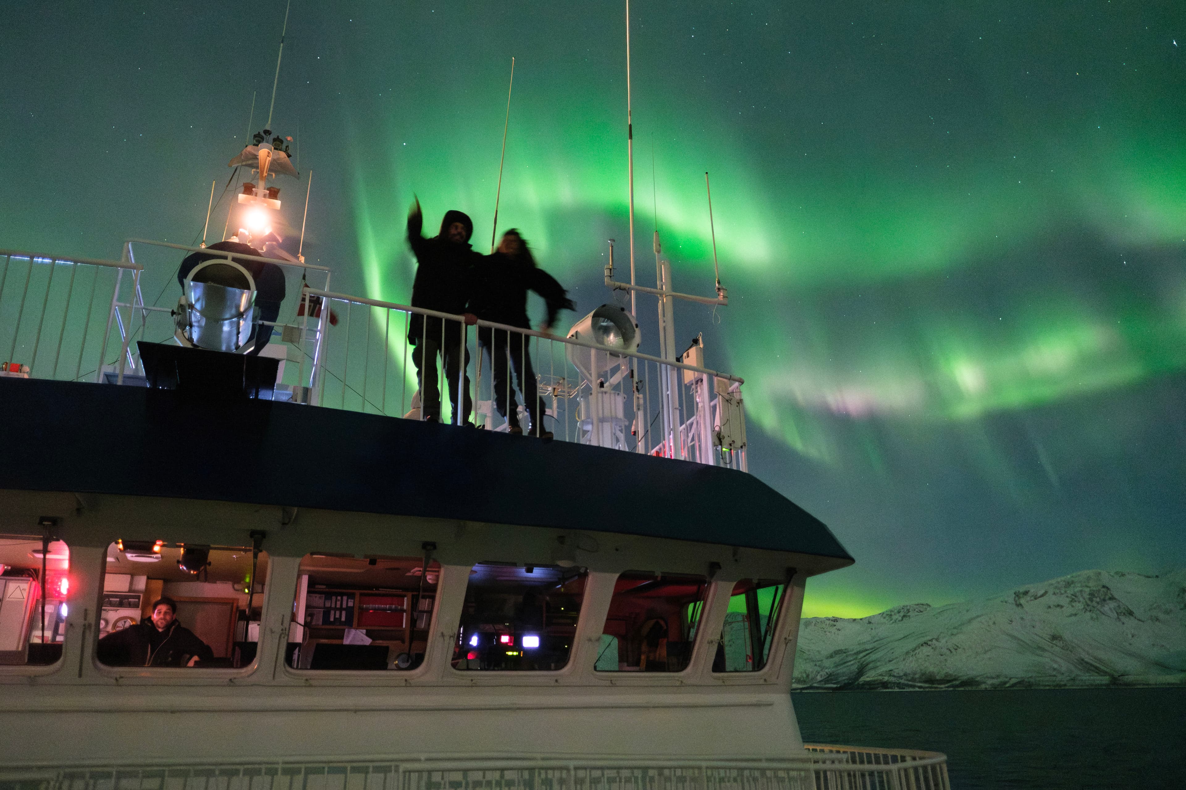 Tromsø: 24hrs Northern Lights & Whale Watching Cruise: Double Cabin