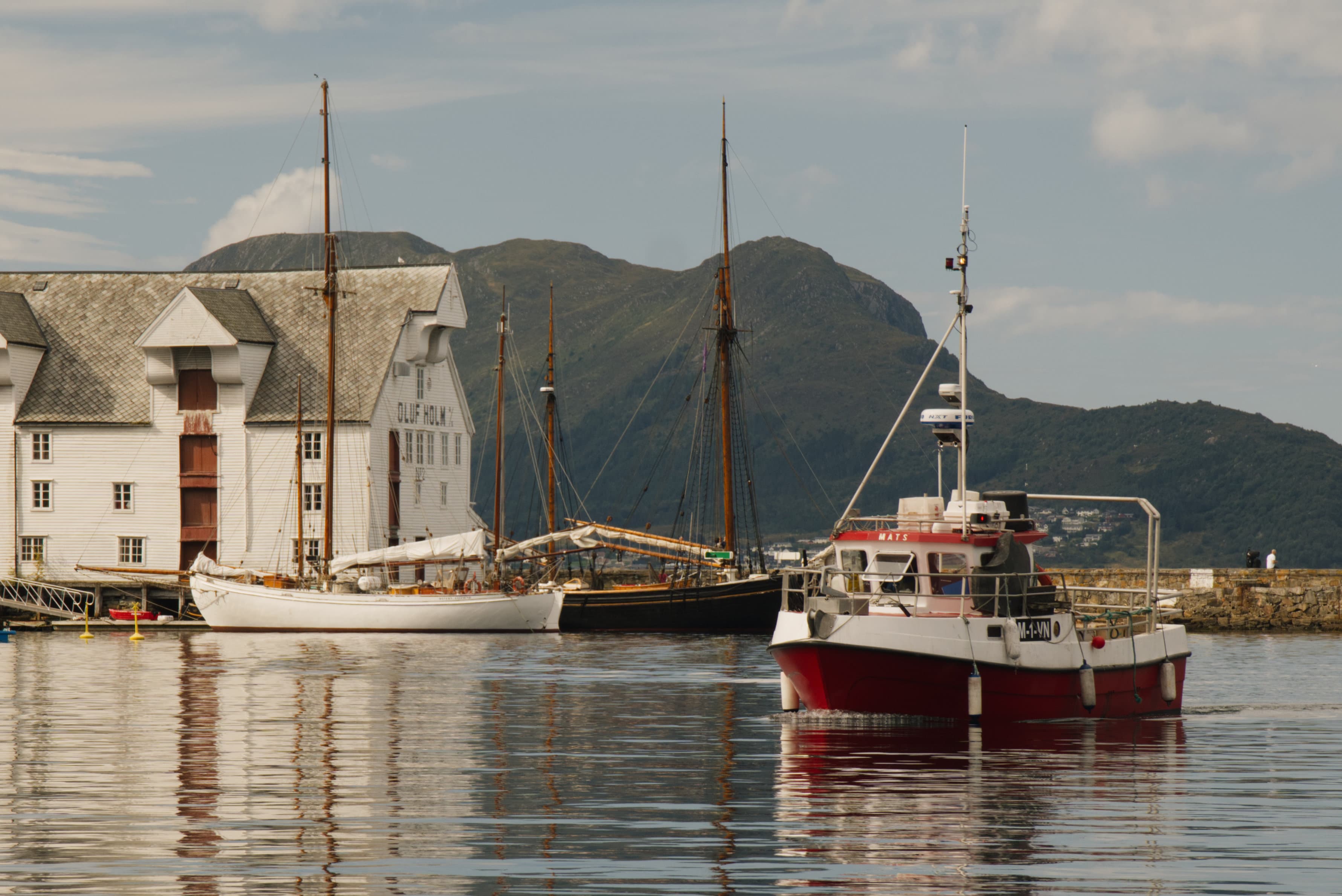 Small-group Walking Tour in Ålesund: Art Nouveau, Sea Views & Insider Tips