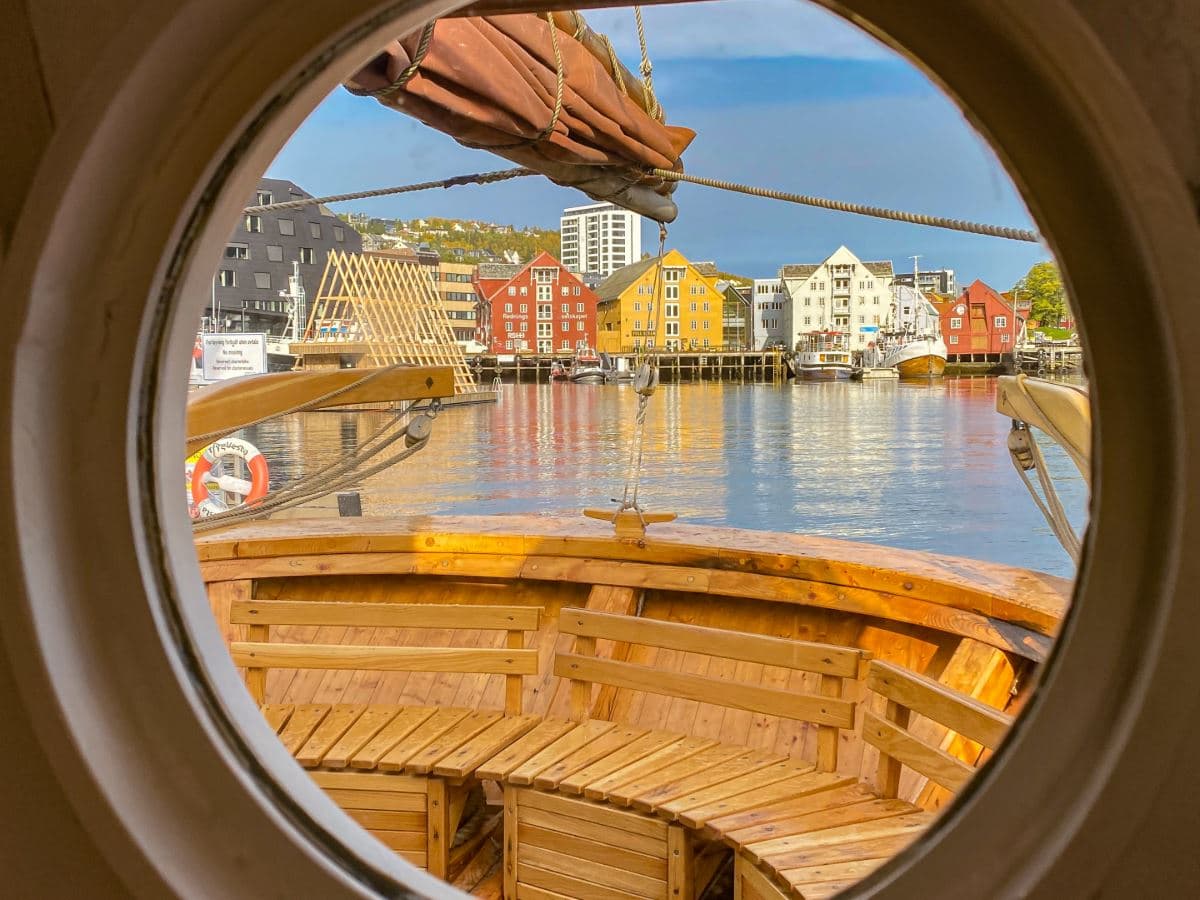 1 Hour Photo & History Cruise photo 4