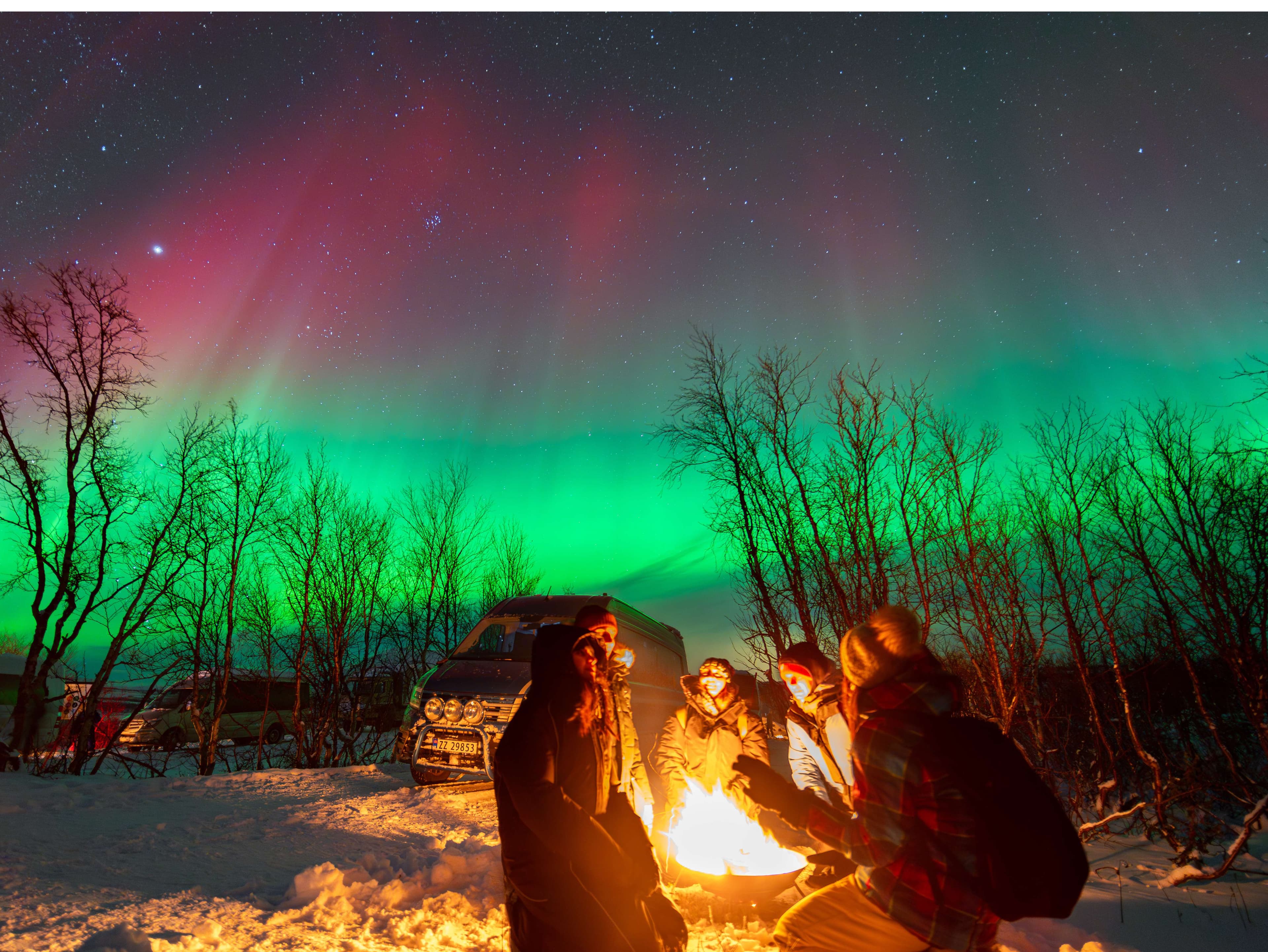 Tromsø: Small Group Northern Lights Tour with Expert Guide & Photos