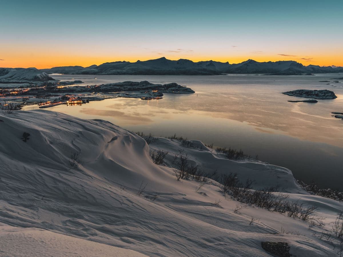 Daytime Snowshoe Hiking Experience at Sommarøy photo 4