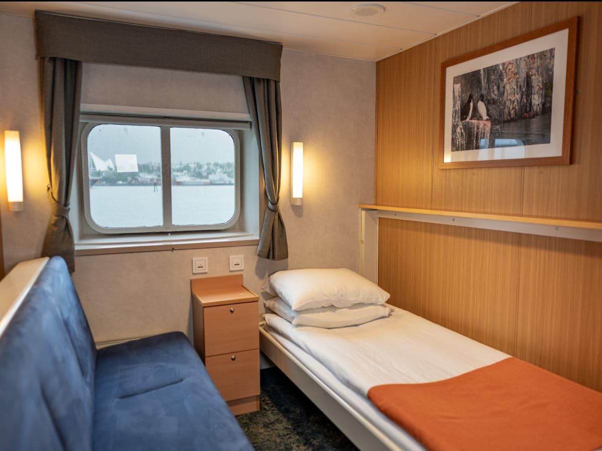 24hrs Northern Lights & Whale Watching Cruise: Single Twin Cabin 