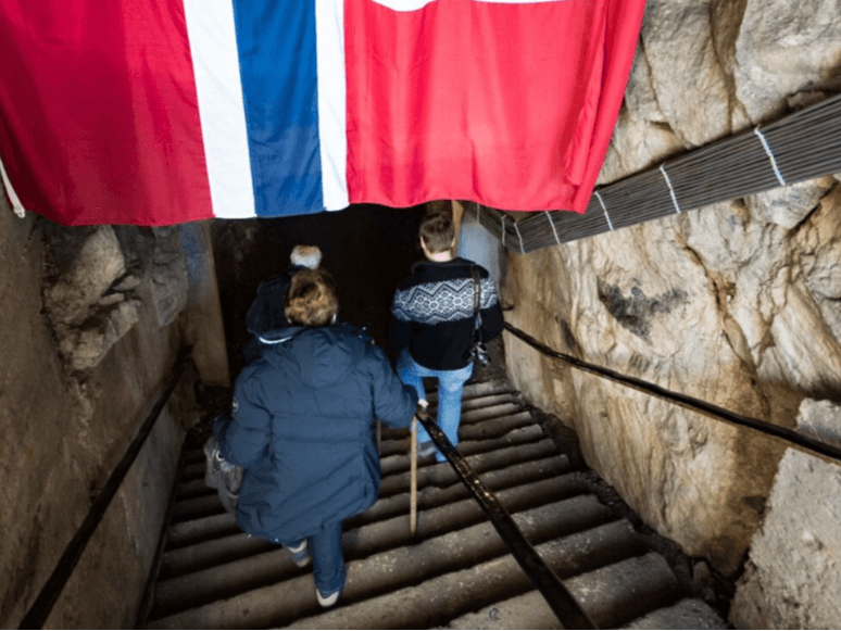 Andersgrotta: WWII Bombshelter Guided Visit