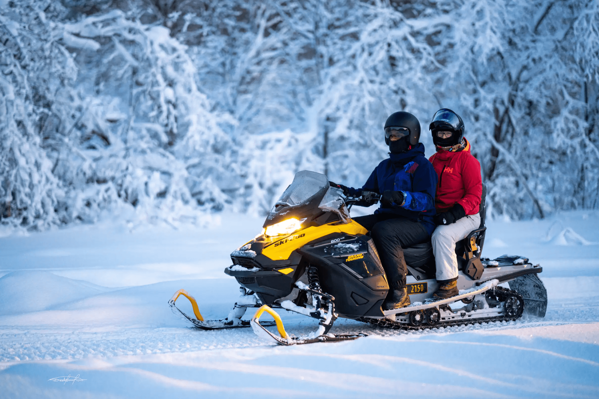 Tromsø: Local Snowmobile Experience