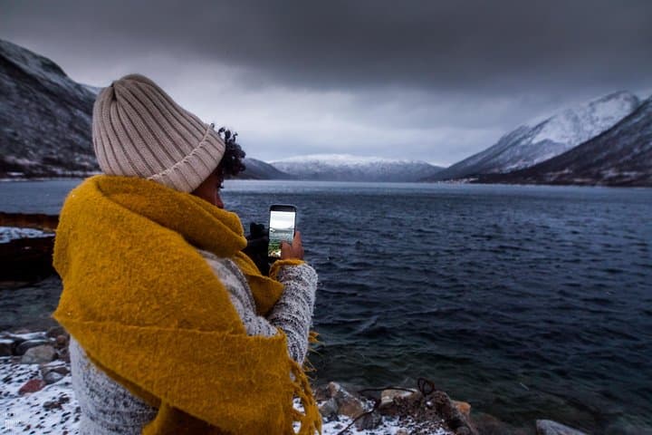 Tromsø: Arctic Fjord Trip to Sommarøy with Scenic Picnic photo 5