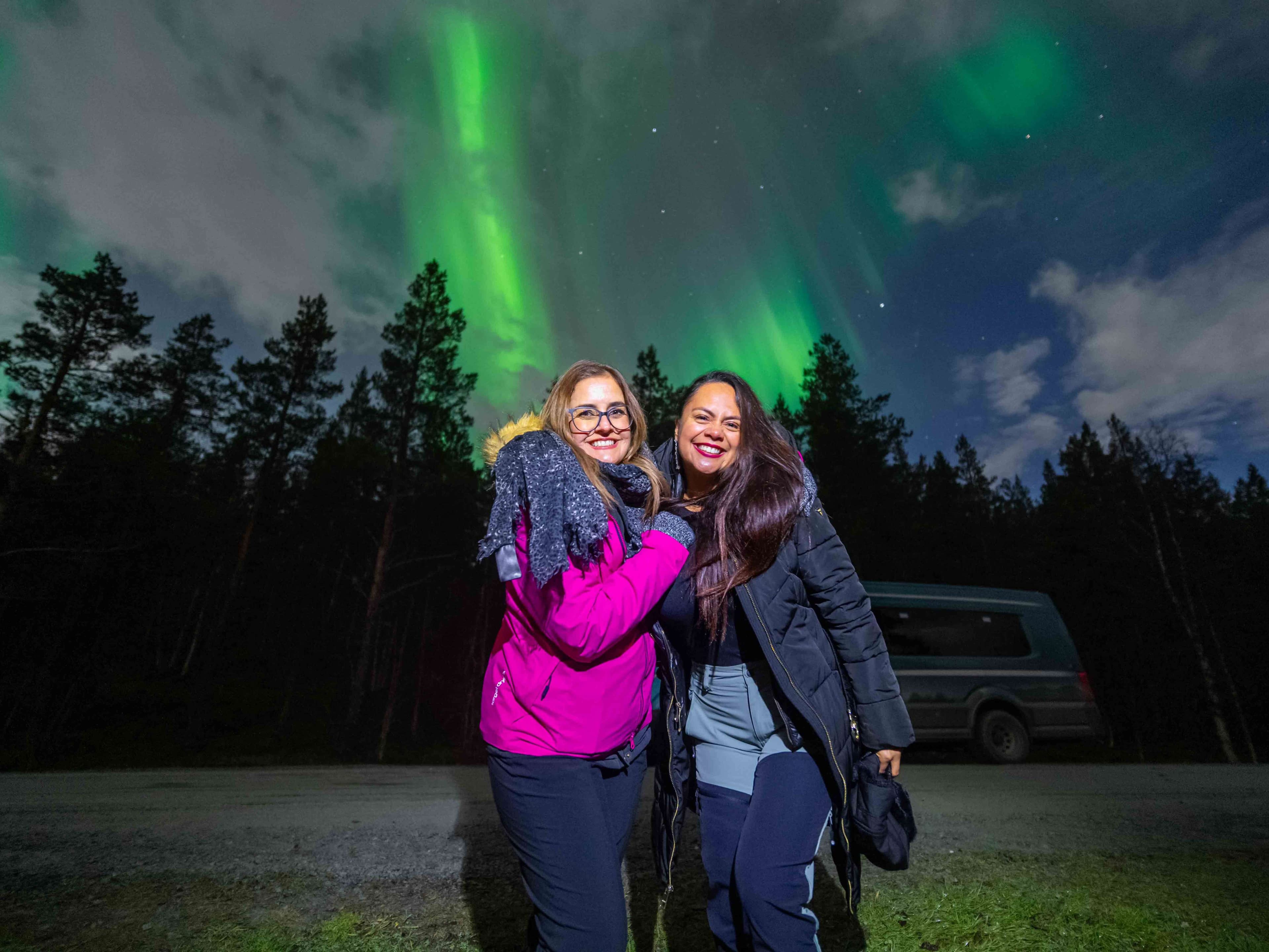 Tromsø: Small Group Northern Lights Tour with Expert Guide & Photos photo 5