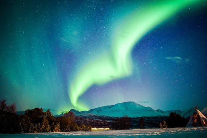 Tromso: Private Northern Lights Tour - Aurora Guarantee photo 4