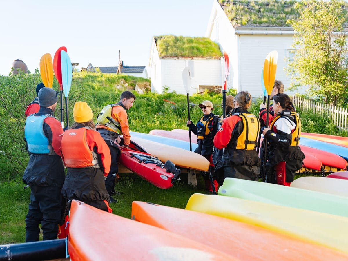 Guided Sea Kayaking Autumn Tour at Sommarøy - Including Transfer from Tromsø photo 4