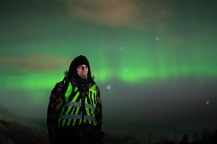 Tromsø: Small Group Northern Lights Tour with Expert Guide & Photos photo 8