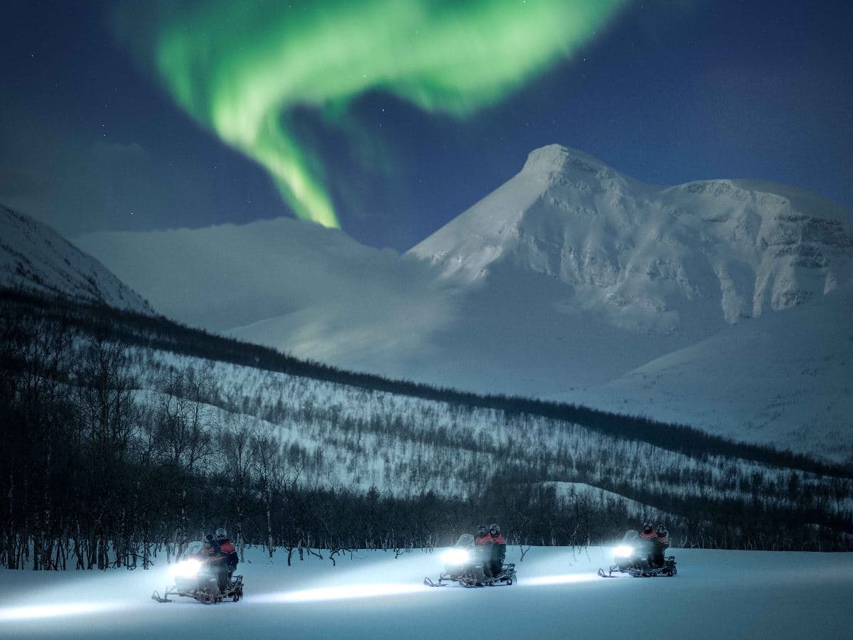Arctic All-in-One Night: Dog Sledding, Snowmobiling & Northern Lights at Camp Tamok photo 6