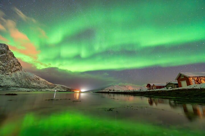 Tromsø: Small Group Northern Lights Tour with Expert Guide & Photos photo 7
