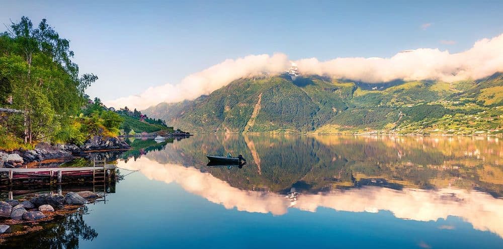 Fjorder, fossefall og eplekake