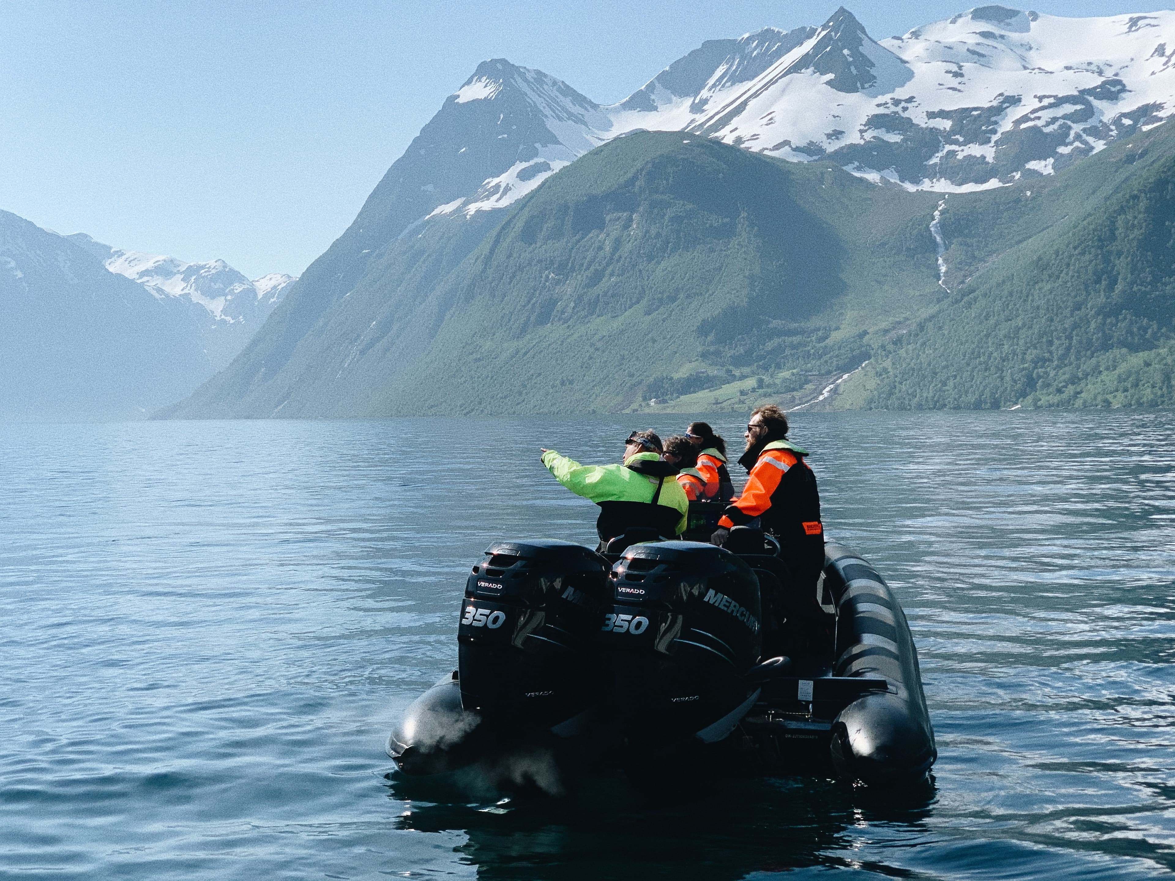 Fjordsafari med RIB til Hjørundfjorden photo 2