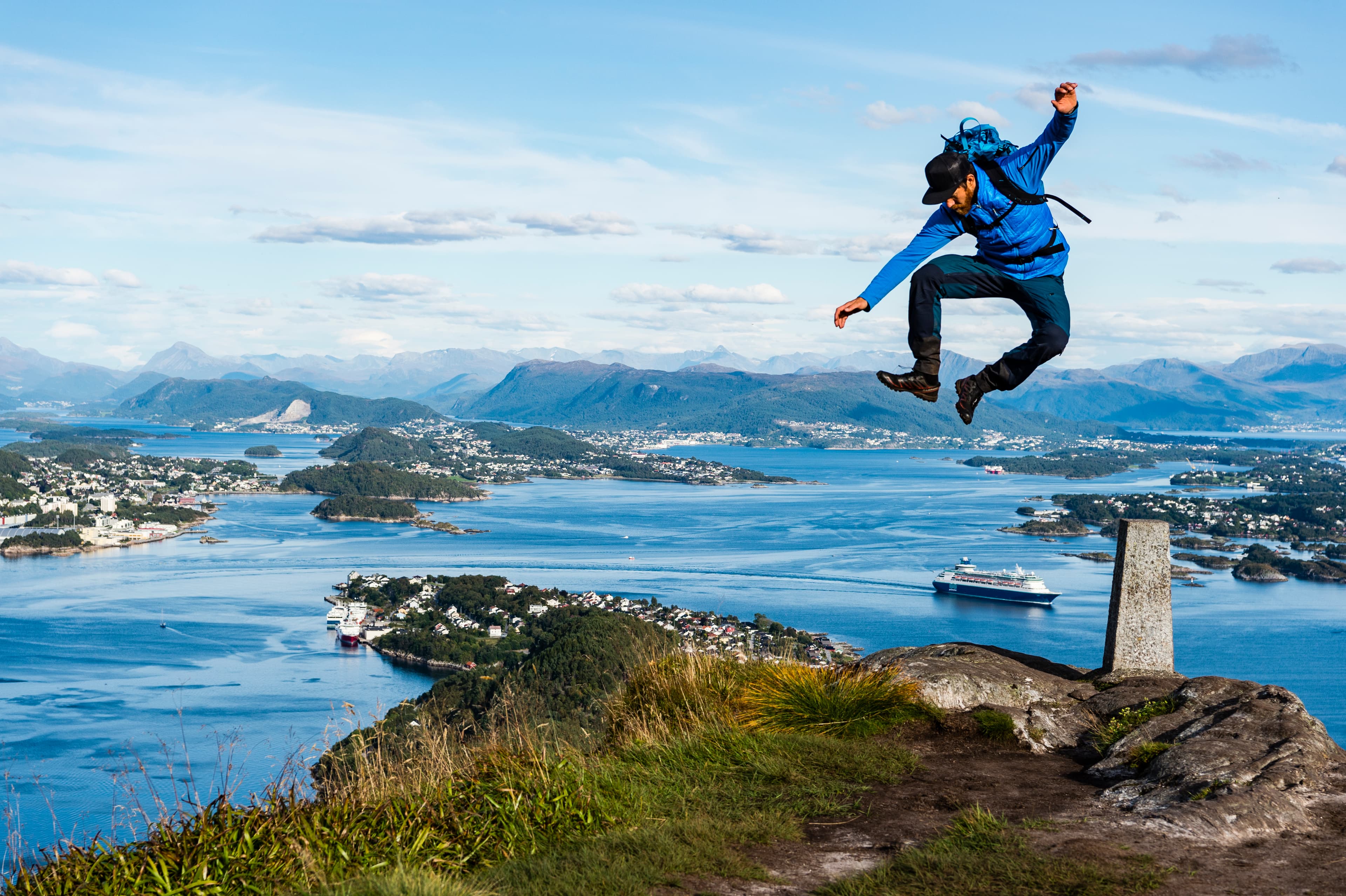 Sykkel og fjelltur i Ålesund photo 2