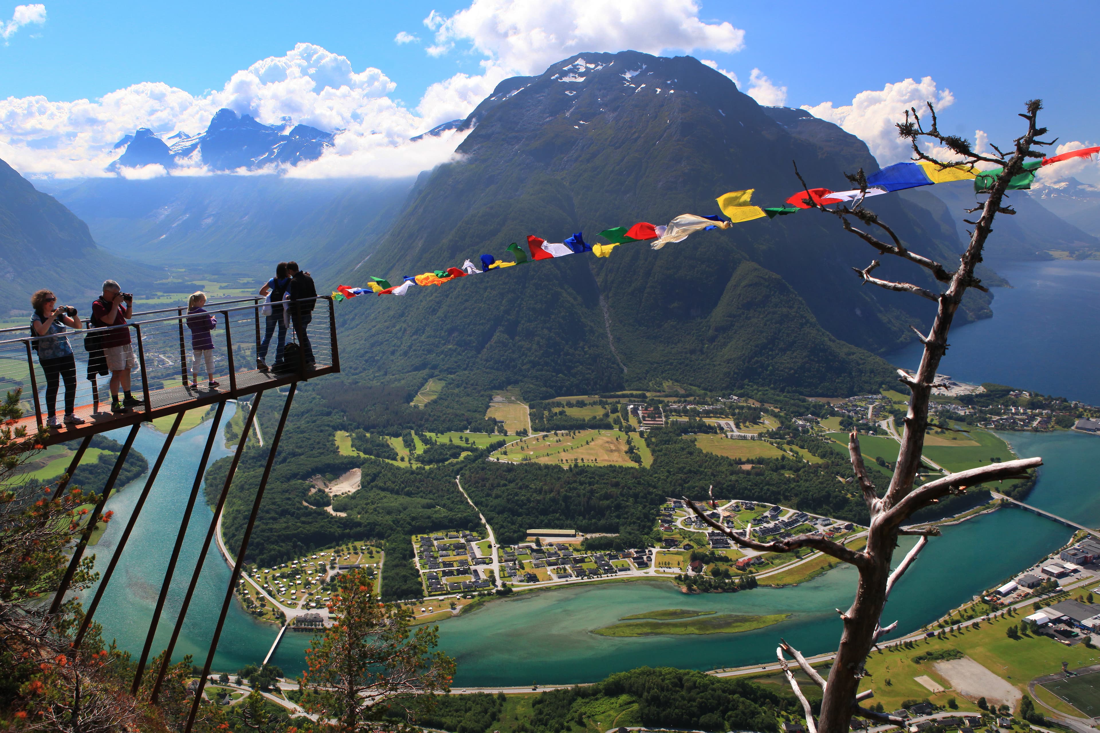 Guidet fjelltur over Romsdalseggen