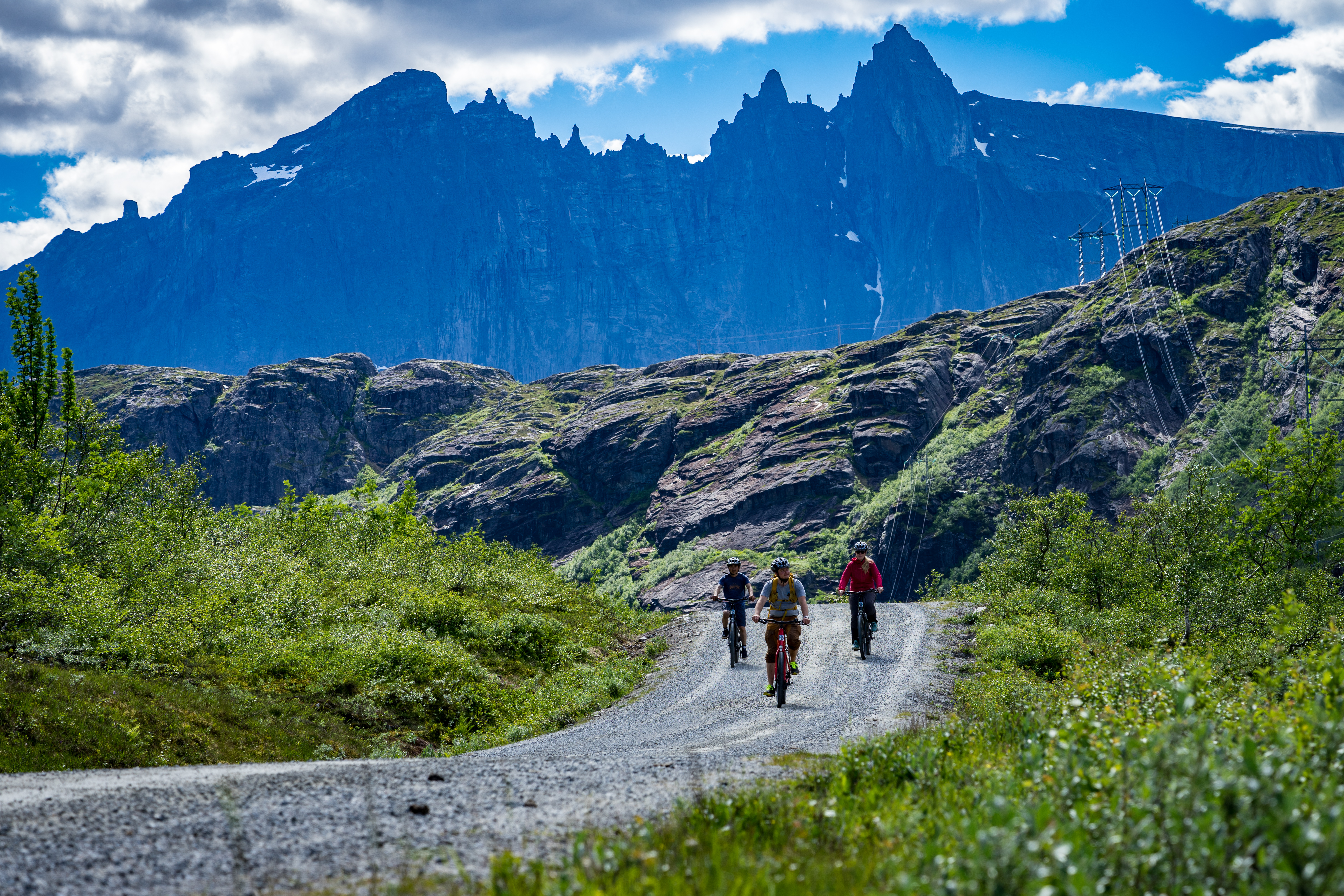 El-sykkel og fjelltur i Åndalsnes photo 3