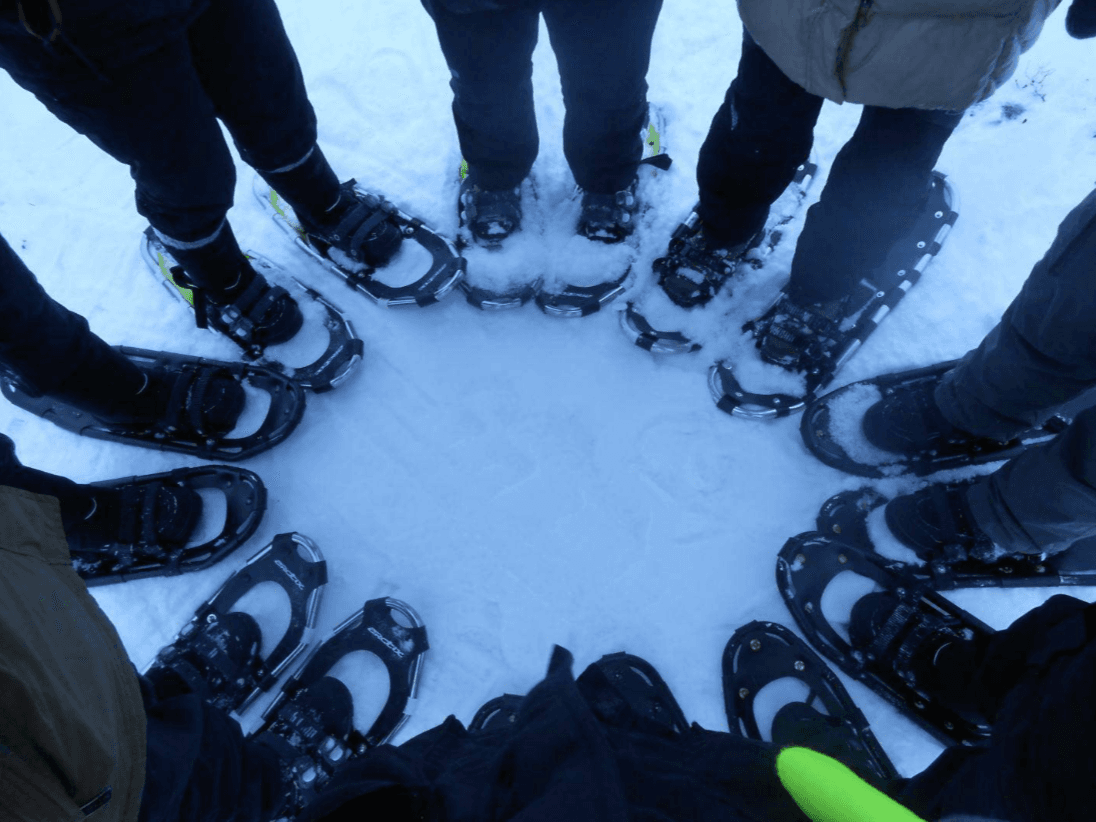 Paseo con raquetas de nieve photo 4