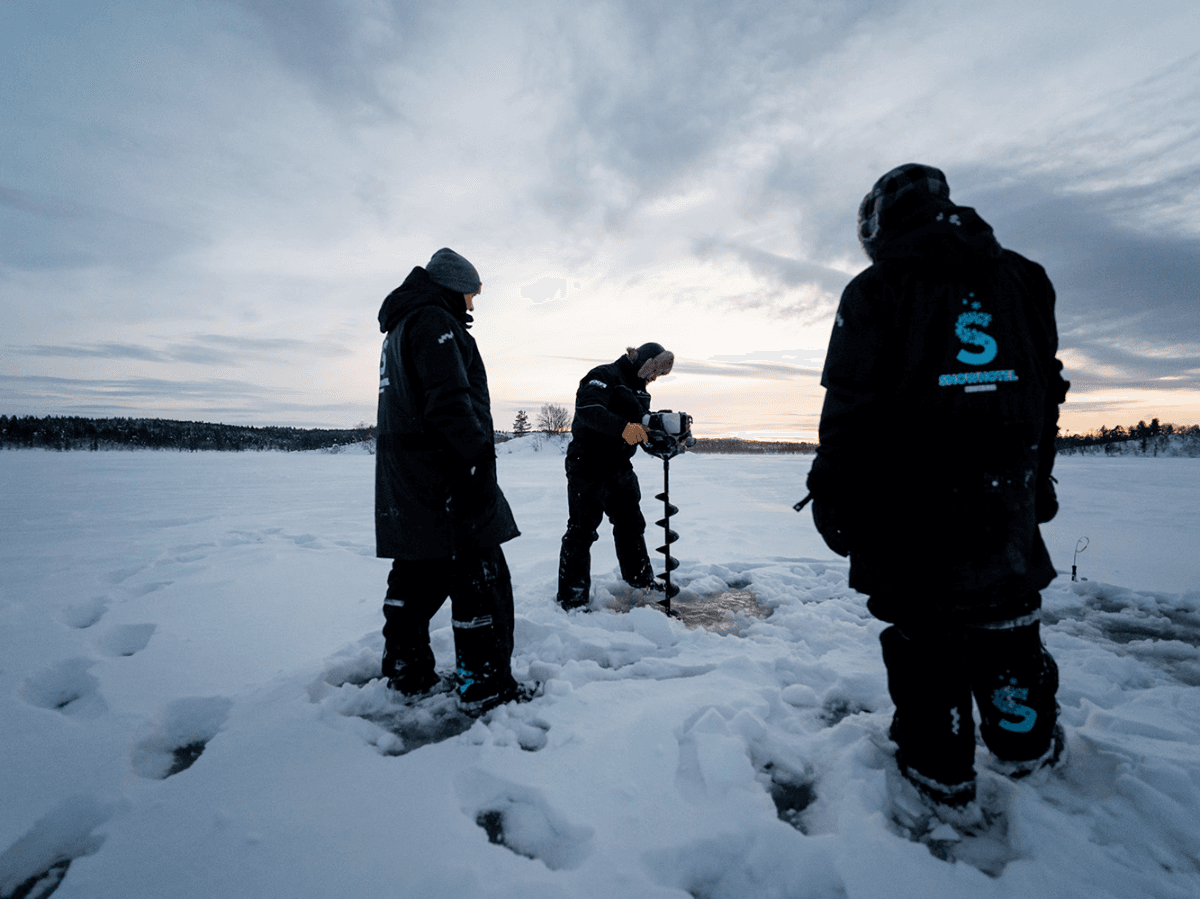 Ice Fishing with Expert photo 3